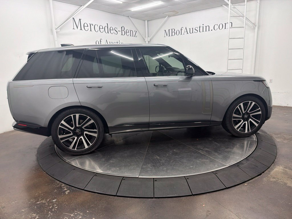 Used 2023 Land Rover Range Rover SE AWD/4WD image 8