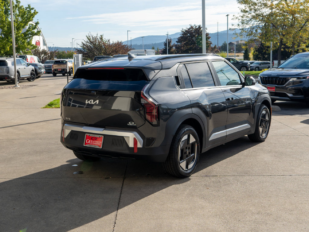 New 2027 Kia EV3 Wind FWD image 7