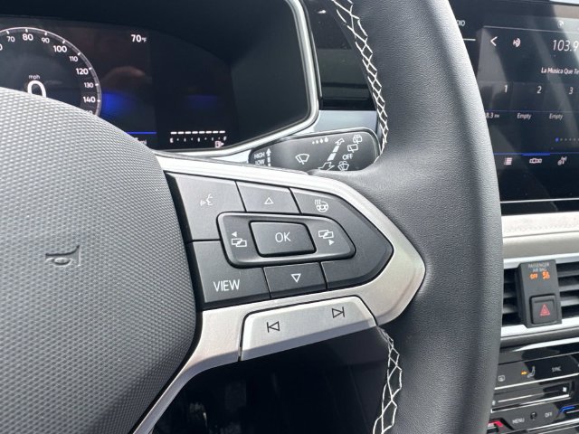 New 2026 Volkswagen Taos SE FWD image 16