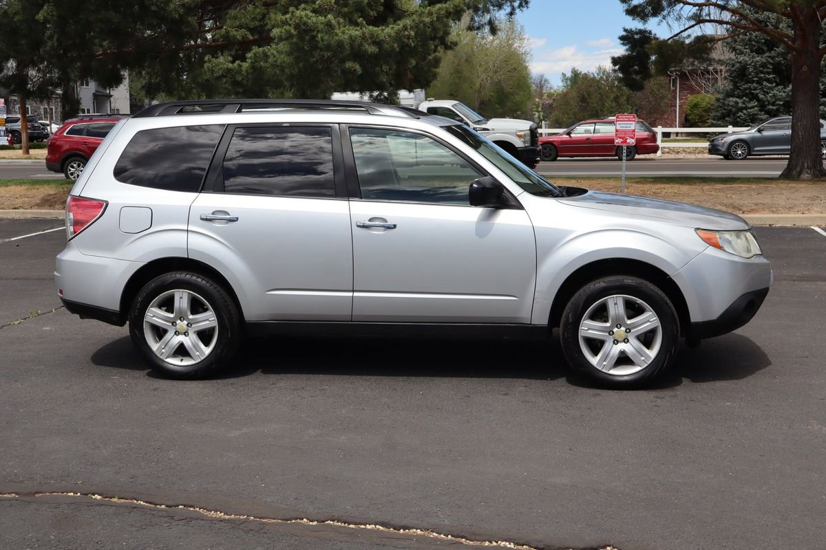 Used 2010 Subaru Forester 2.5X Premium AWD/4WD image 3