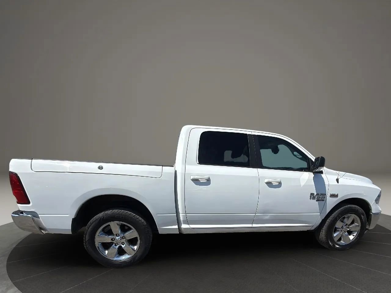 Used 2019 RAM 1500 Big Horn w/ Rambox Value Package AWD/4WD image 4