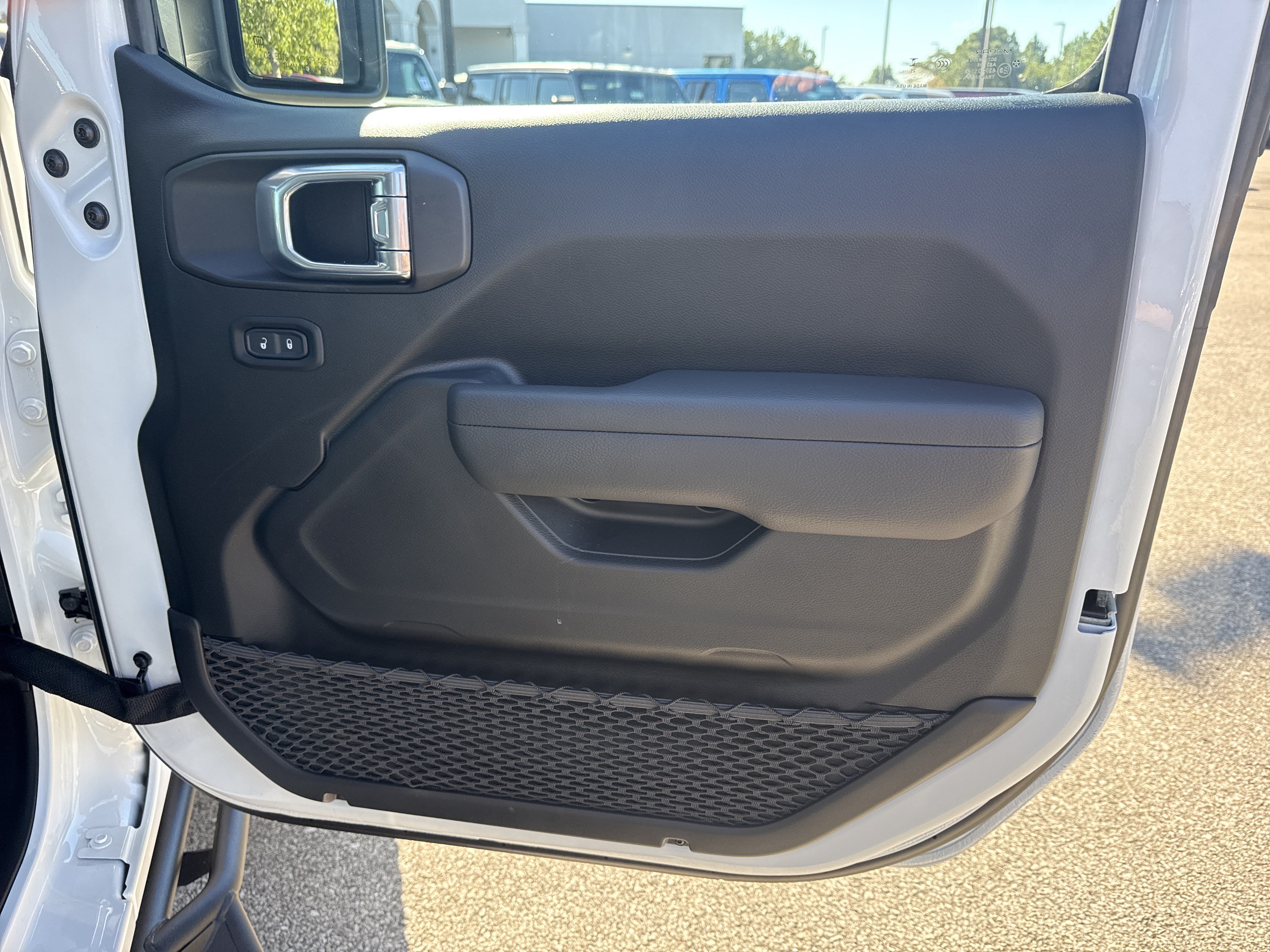Used 2026 Jeep Wrangler Sport AWD/4WD image 14
