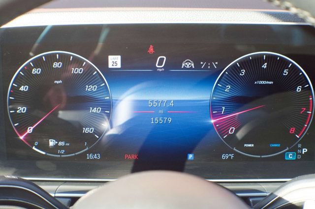 Used 2025 Mercedes-Benz GLE 350 4MATIC w/ 3rd Row Seat Package image 26