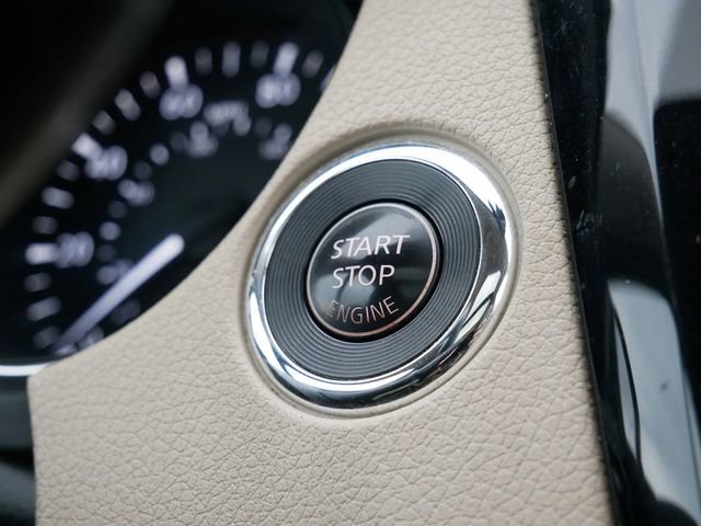 Used 2017 Nissan Rogue SL w/ SL Premium Package image 26