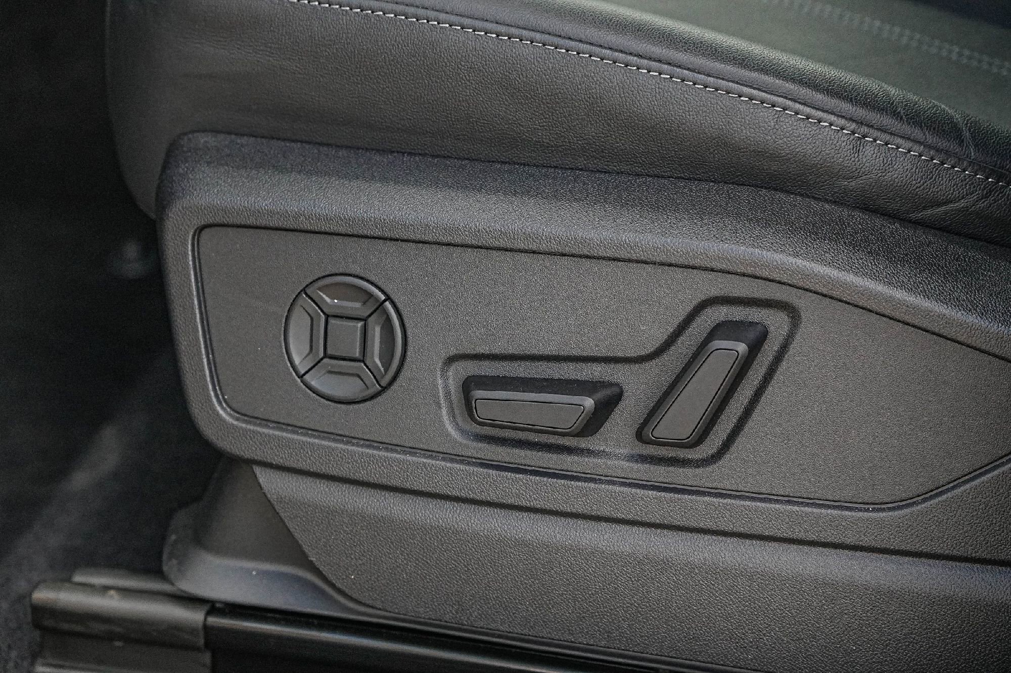 Certified 2025 Audi Q5 Premium w/ Convenience Package image 22