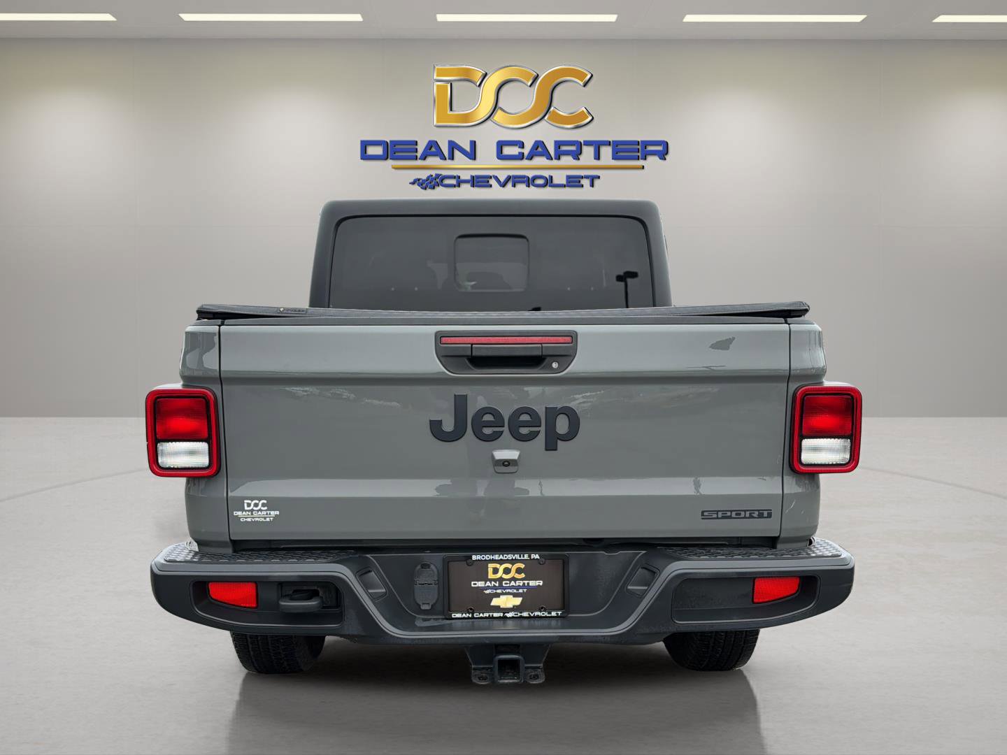 Used 2021 Jeep Gladiator Sport image 4