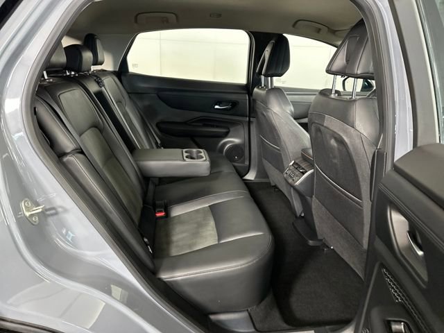 Used 2024 Nissan Ariya AWD image 27