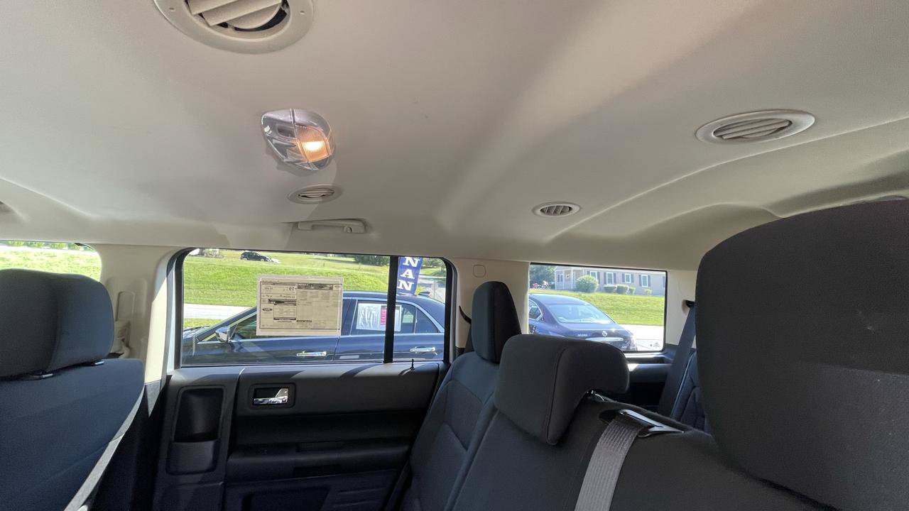 Used 2019 Ford Flex SE FWD image 24