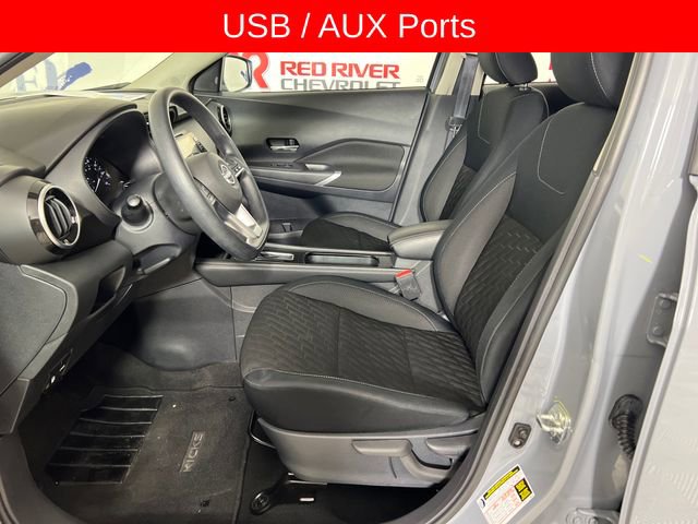 Used 2023 Nissan Kicks SV image 10