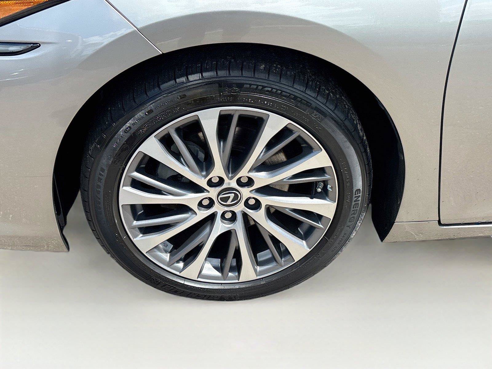 Used 2021 Lexus ES 250 w/ Premium Package AWD/4WD image 32