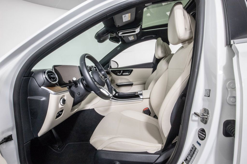 Used 2024 Mercedes-Benz C 300 4MATIC Sedan image 9