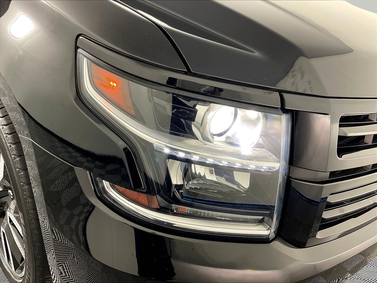 Used 2019 Chevrolet Tahoe Premier AWD/4WD image 33