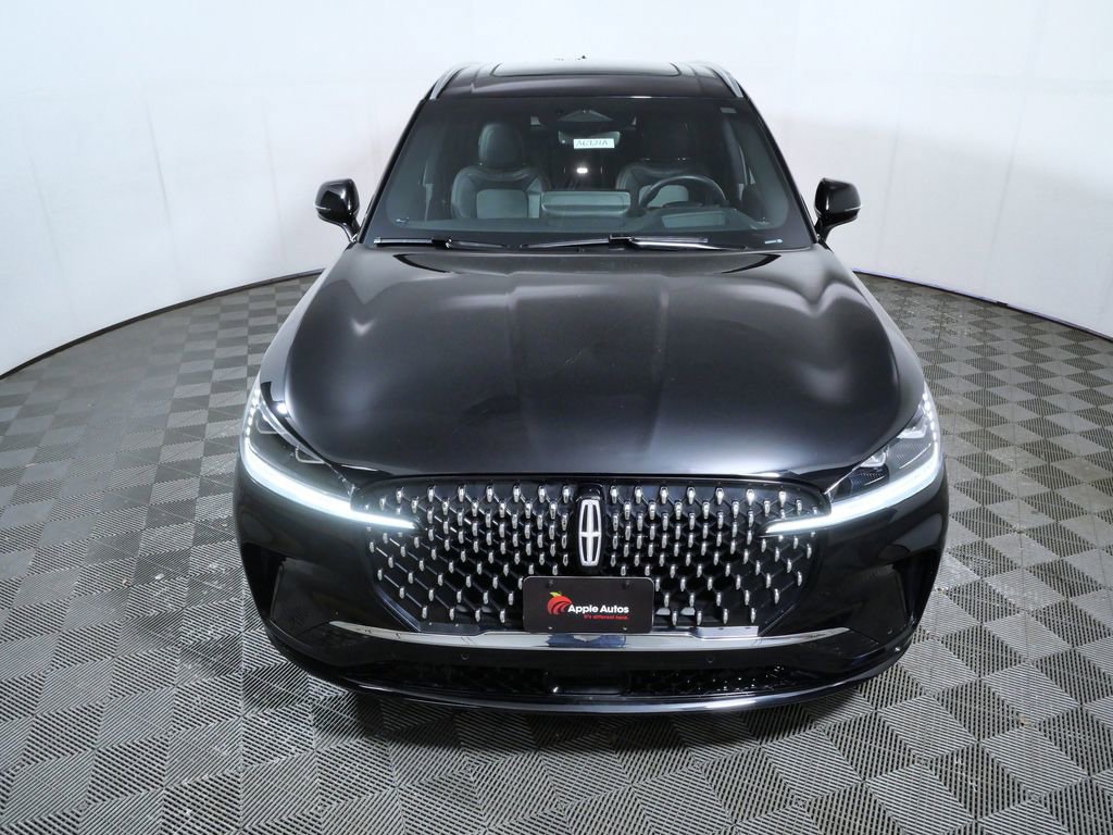 Certified 2025 Lincoln Aviator Black Label AWD/4WD image 3