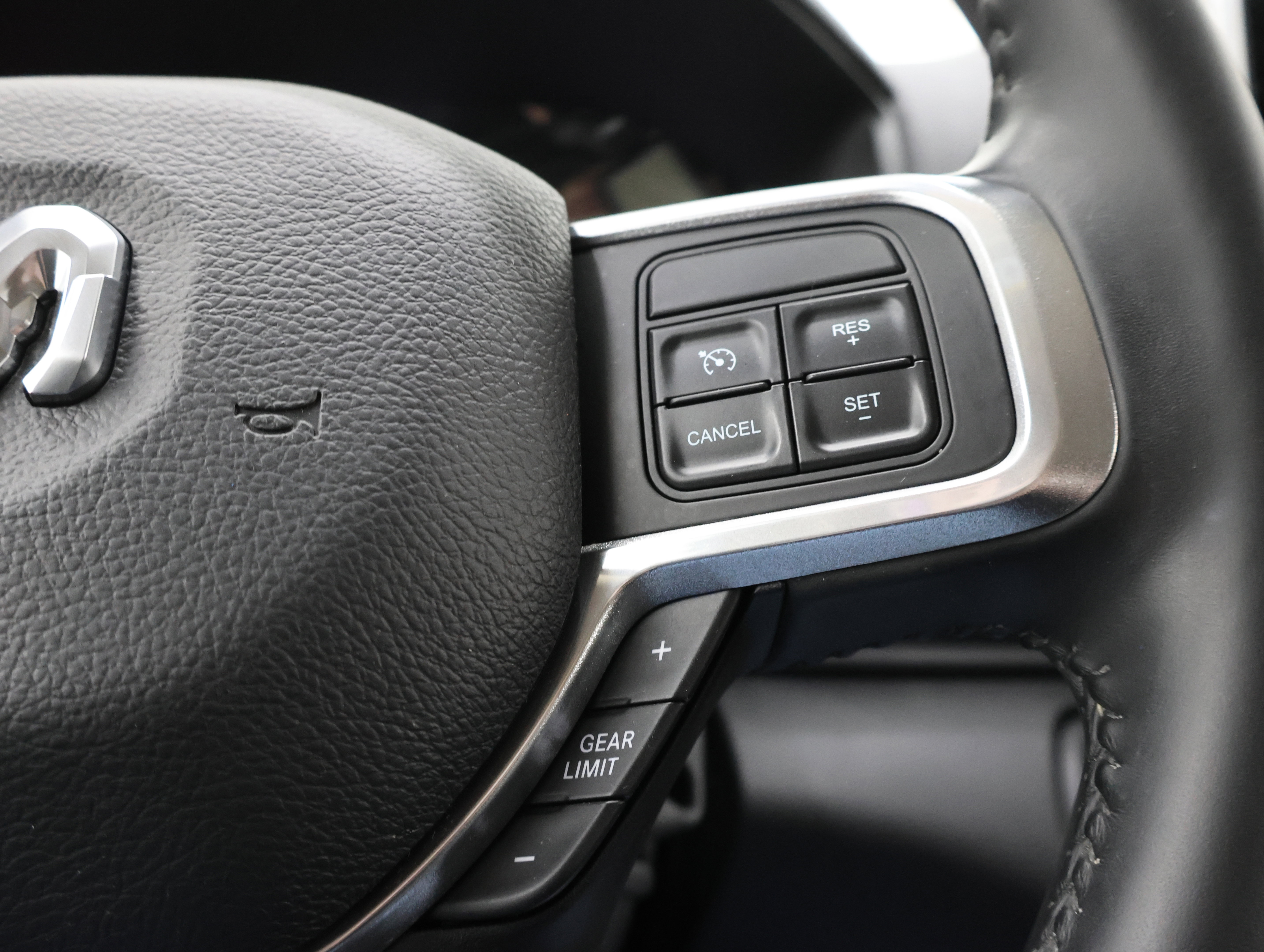 Used 2022 RAM 2500 Laramie AWD/4WD image 14