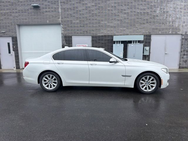 Used 2015 BMW 740i RWD image 3