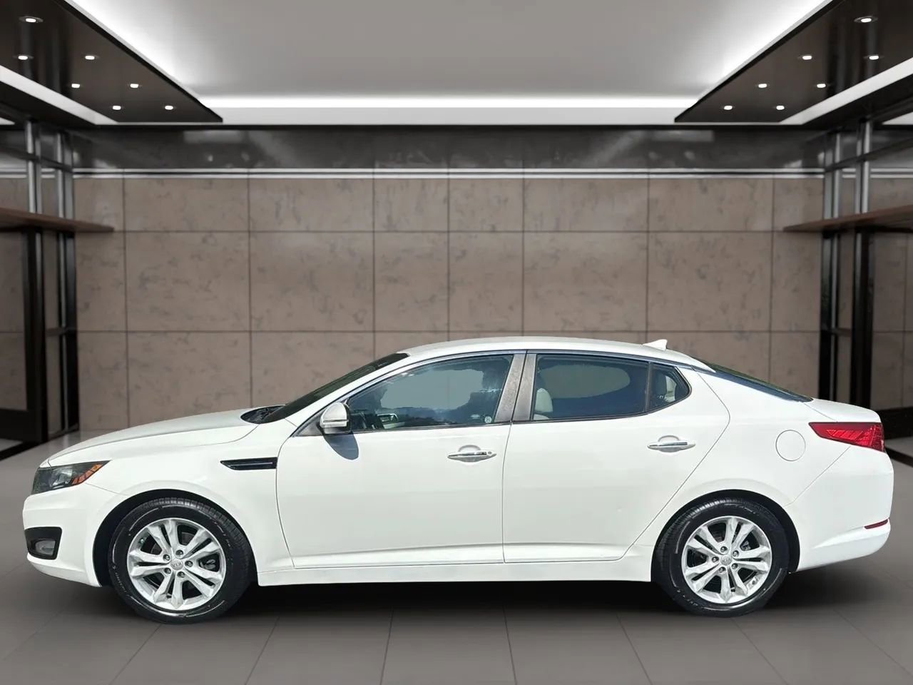 Used 2013 Kia Optima EX FWD image 3