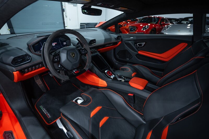 Used 2021 Lamborghini Huracan EVO AWD/4WD image 18