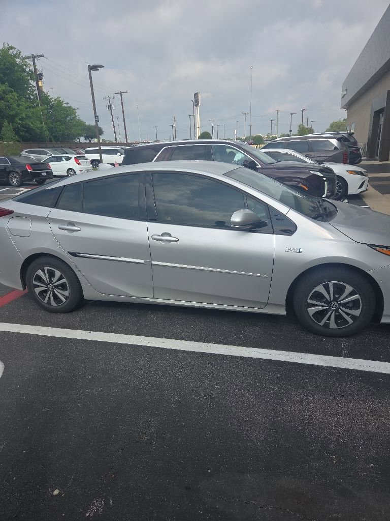 Used 2018 Toyota Prius Prime Advanced FWD image 7