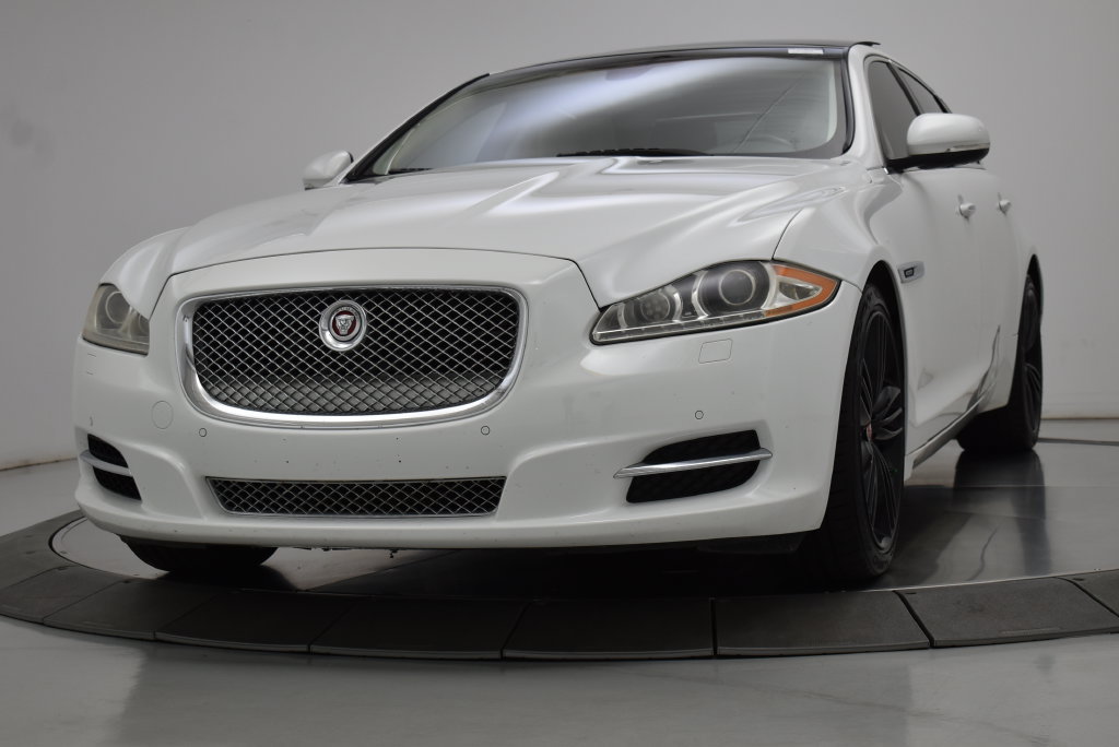 Used 2015 Jaguar XJ L Supercharged RWD image 16