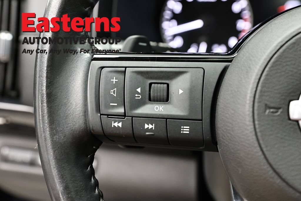 Used 2023 Nissan Pathfinder SV w/ SV Premium Package AWD/4WD image 15