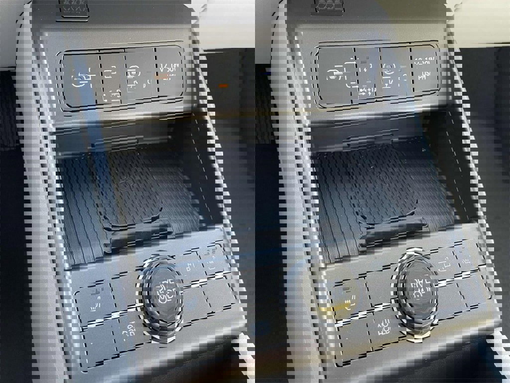 New 2026 Hyundai Kona SEL Premium image 16