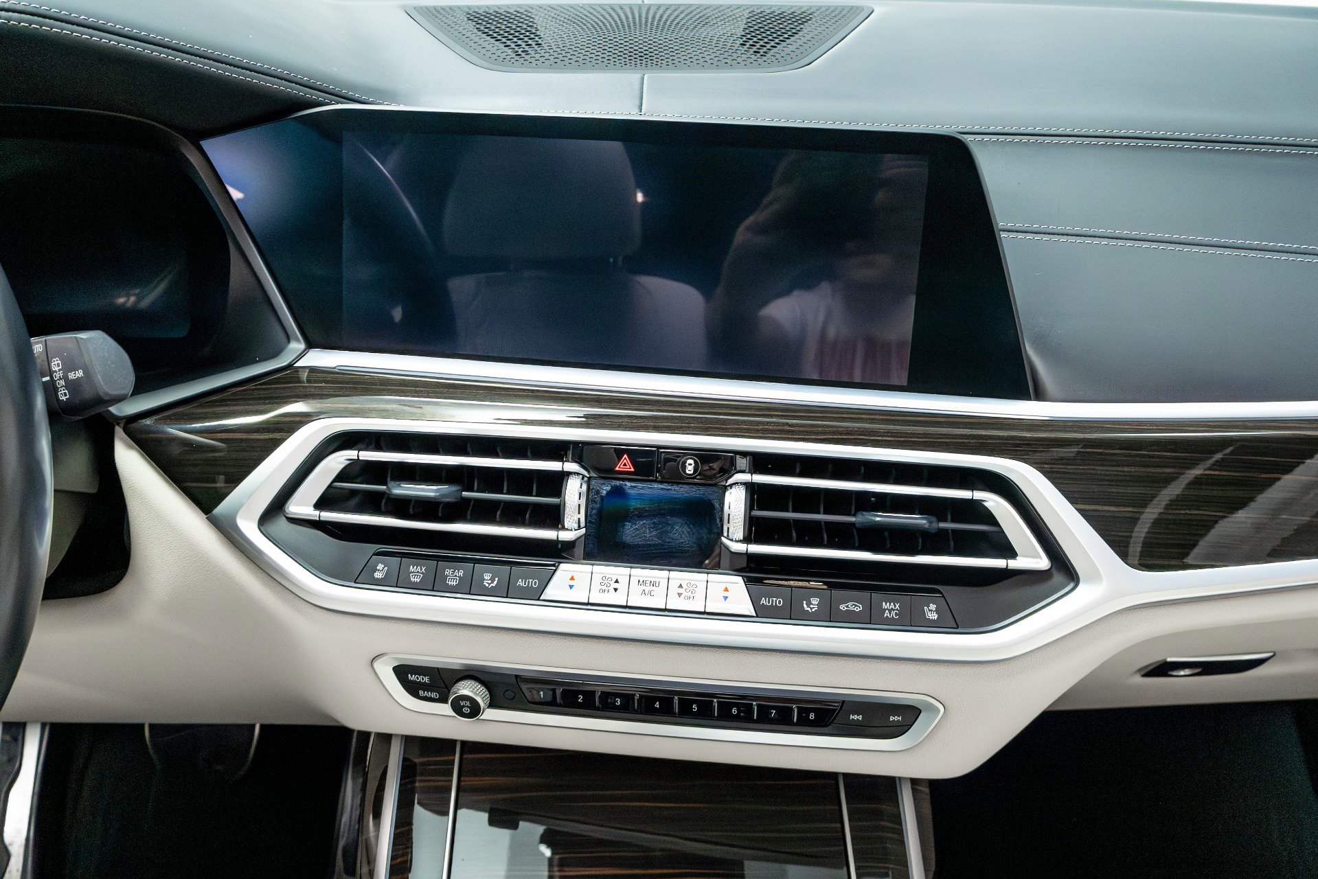 Used 2021 BMW X7 M50i image 35