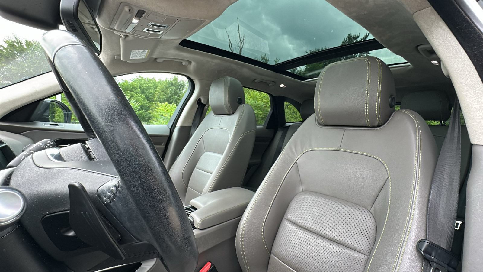 Used 2017 Jaguar F-PACE R-Sport AWD/4WD image 13