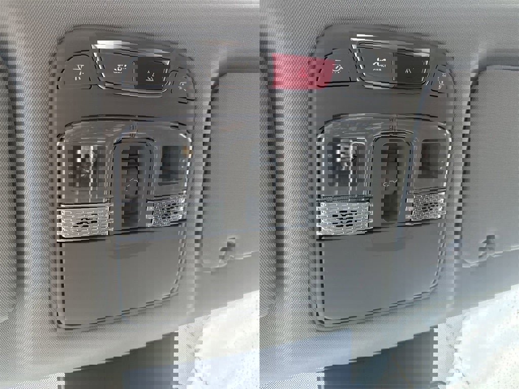 New 2025 Kia Telluride S image 40