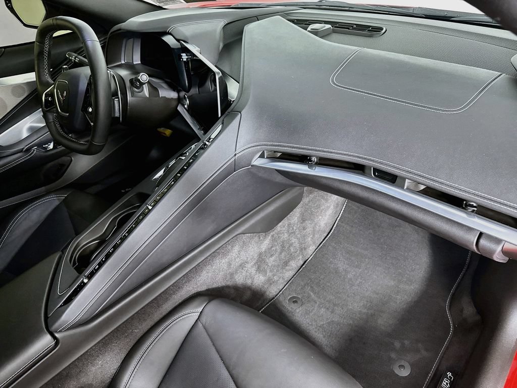 Used 2024 Chevrolet Corvette Stingray Preferred Conv w/ 2LT RWD image 28