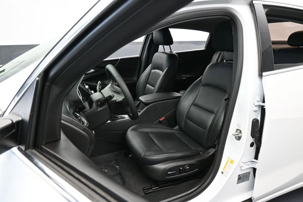 Used 2024 Chevrolet Malibu RS FWD image 10