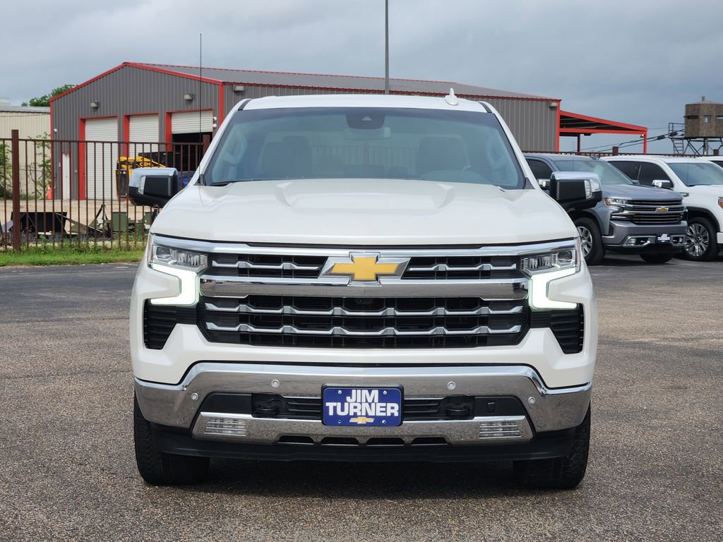 Certified 2022 Chevrolet Silverado 1500 LTZ AWD/4WD image 2