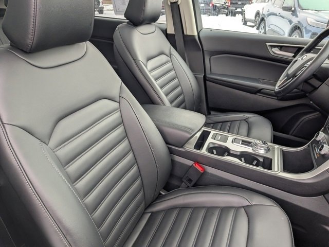 Used 2024 Ford Edge SEL w/ Convenience Package image 12