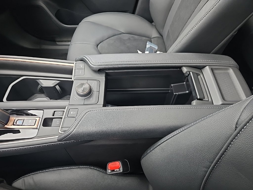 New 2026 Toyota Grand Highlander AWD Hybrid image 24