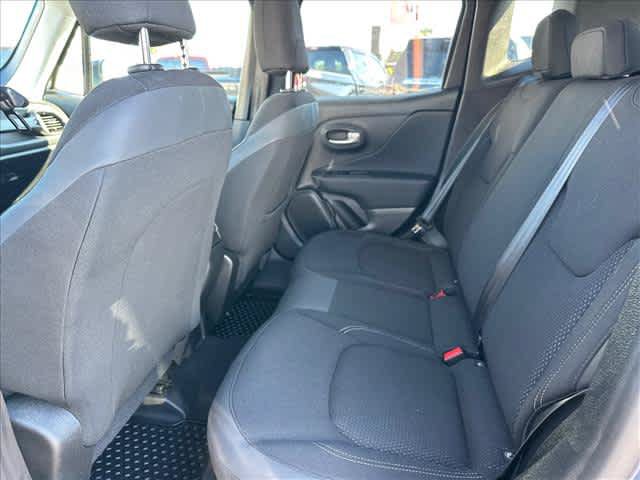 Used 2023 Jeep Renegade Altitude AWD/4WD image 11