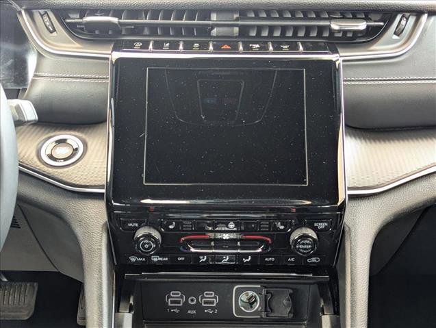 Used 2023 Jeep Grand Cherokee L Altitude image 17