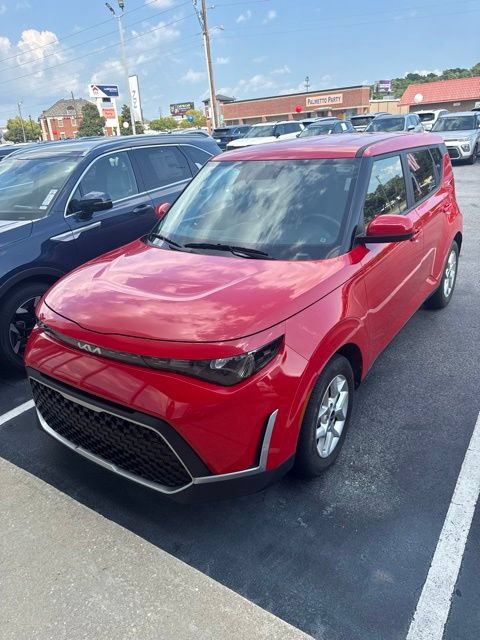 Certified 2024 Kia Soul LX w/ Option Group 015 FWD image 2