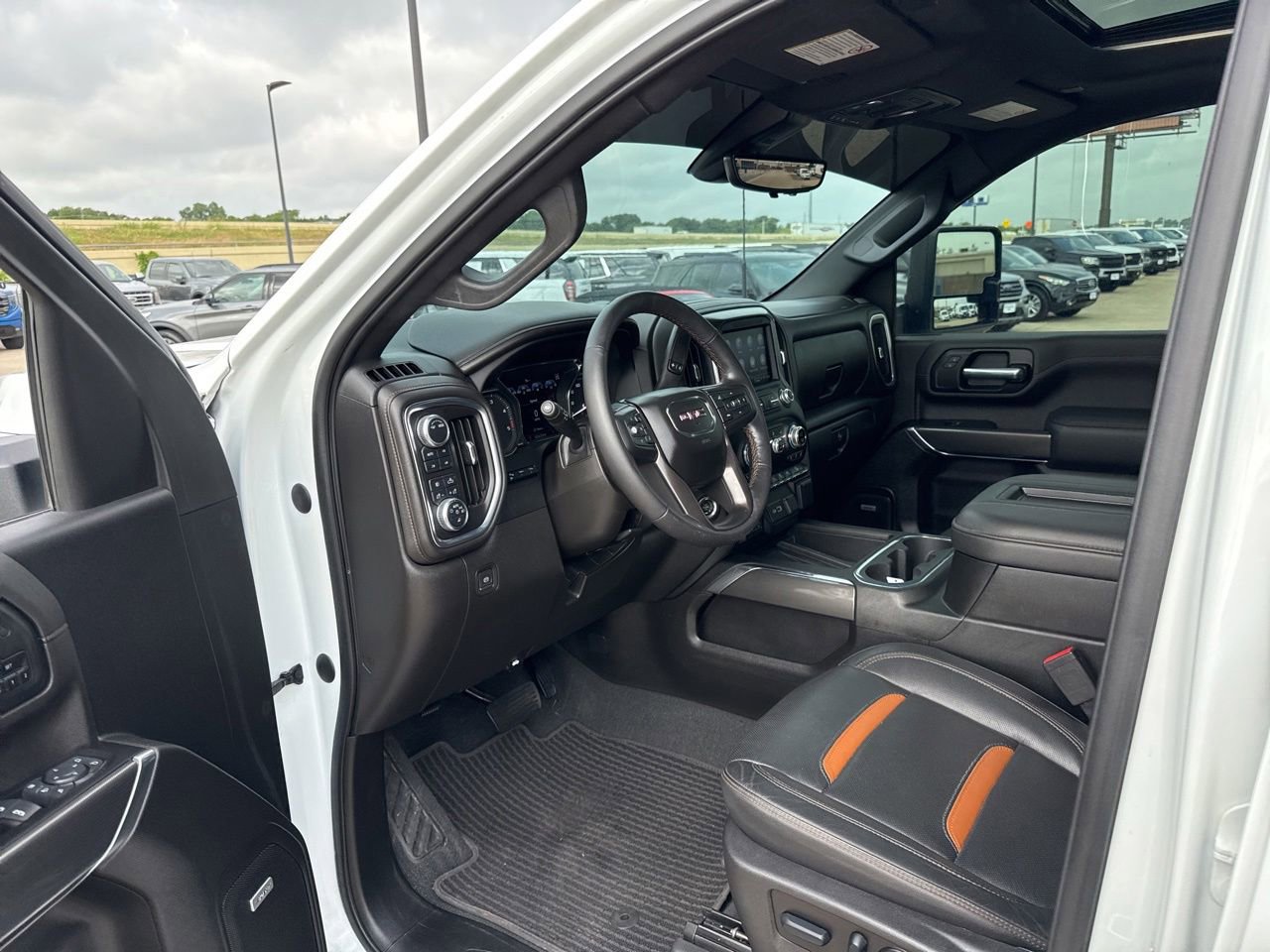 Used 2022 GMC Sierra 2500 AT4 w/ AT4 Premium Plus Package AWD/4WD image 20