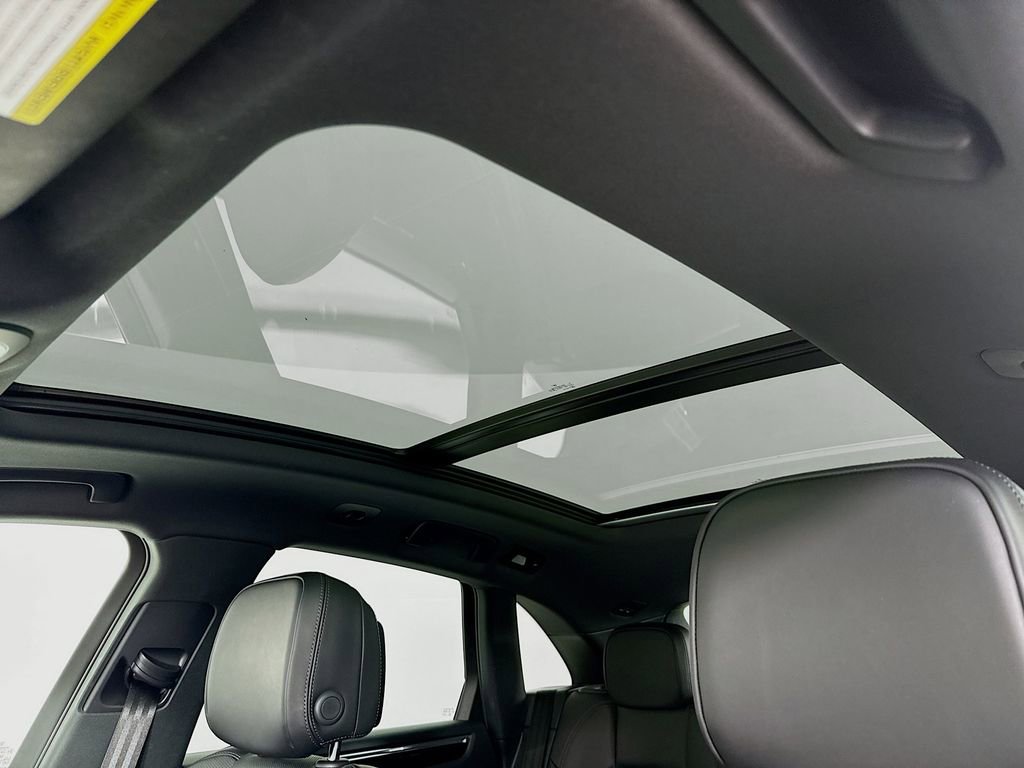 Certified 2025 Porsche Macan image 23