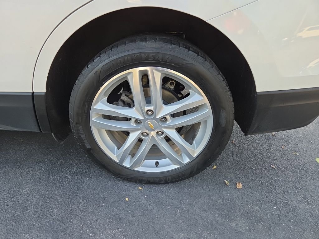 Used 2019 Chevrolet Equinox Premier image 24