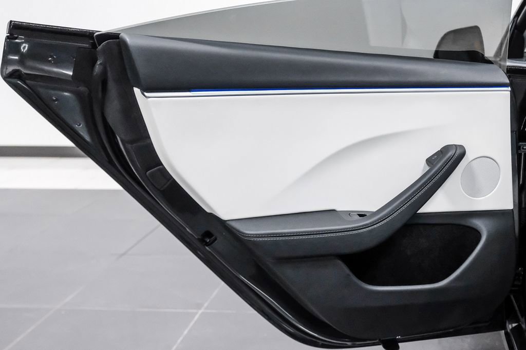 Used 2024 Tesla Model 3 Standard Range RWD image 46