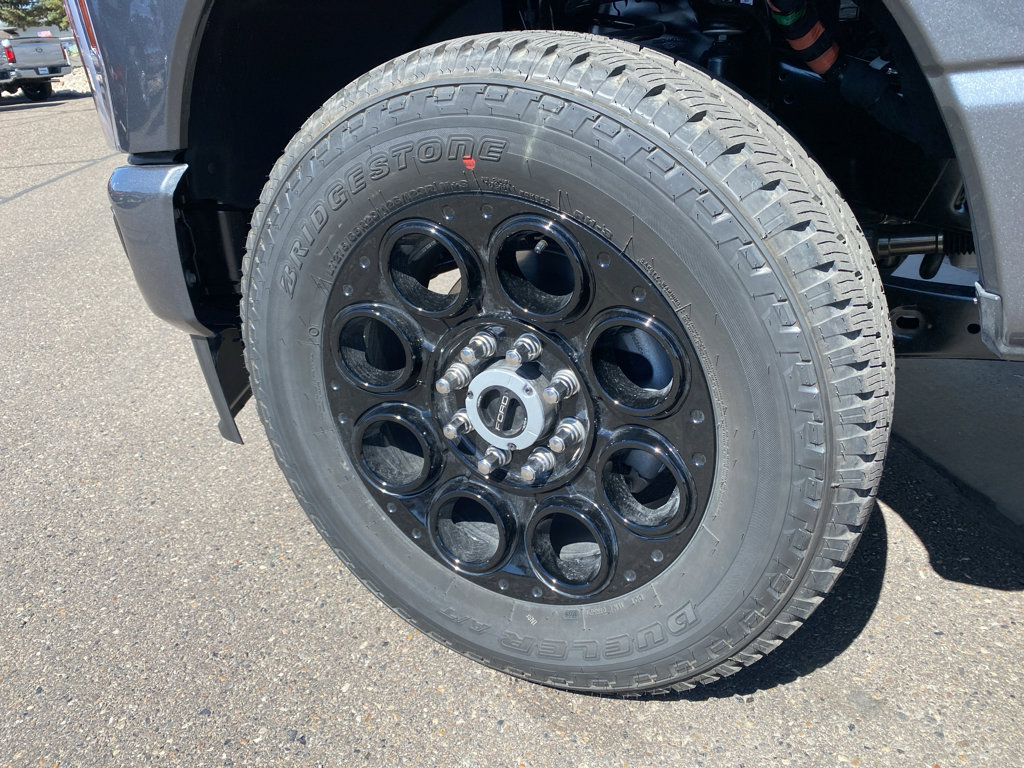 New 2026 Ford F250 4x4 Crew Cab Super Duty image 2
