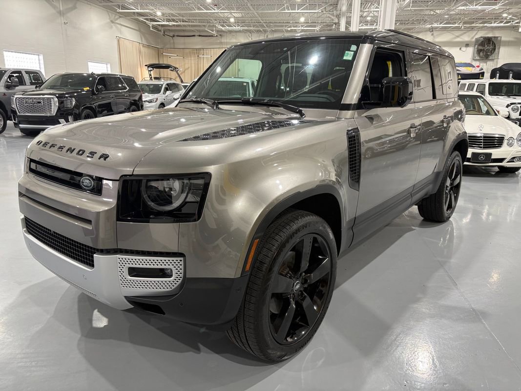 Used 2024 Land Rover Defender 110 S image 3