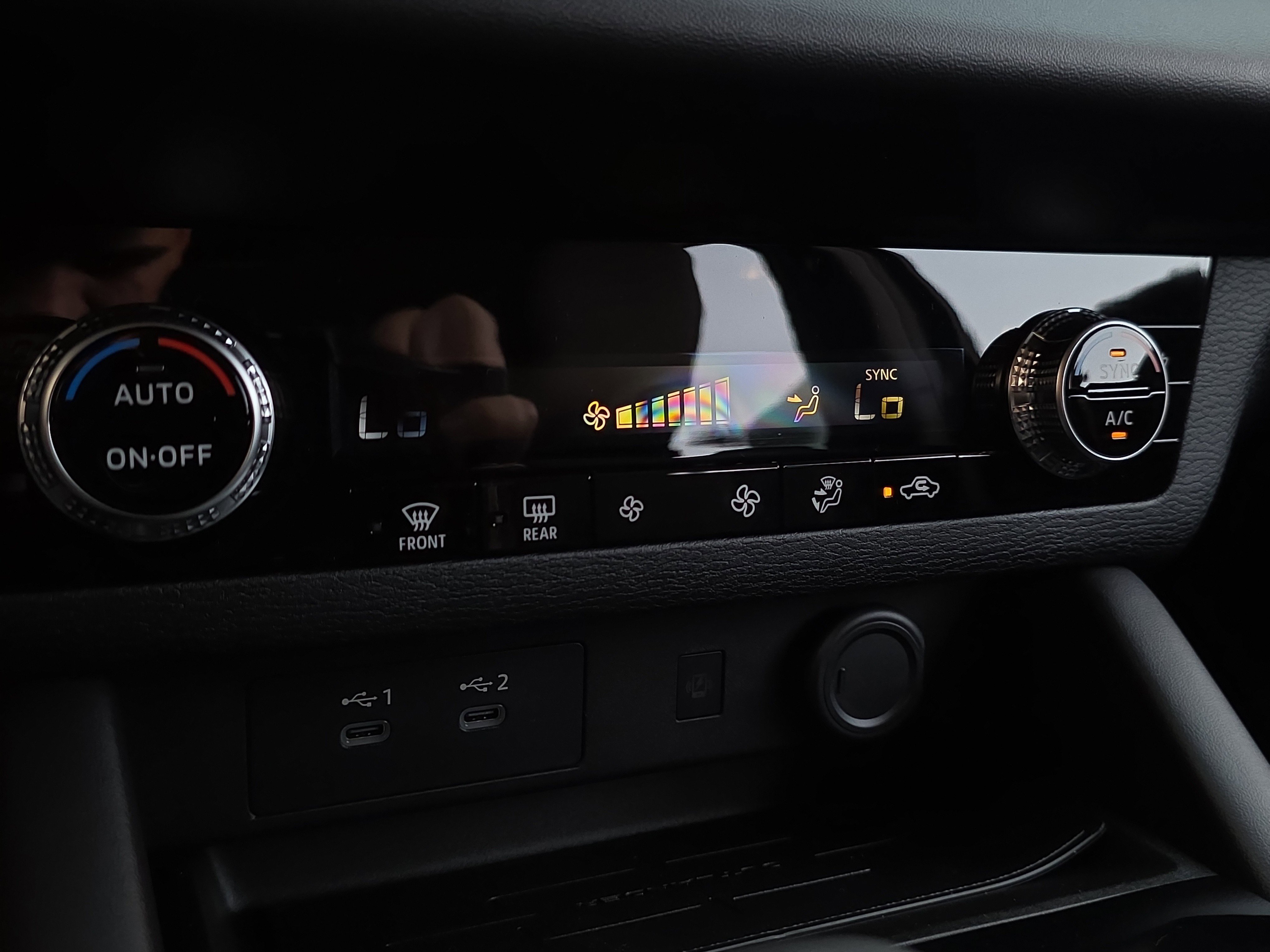 New 2025 Mitsubishi Outlander SE image 15