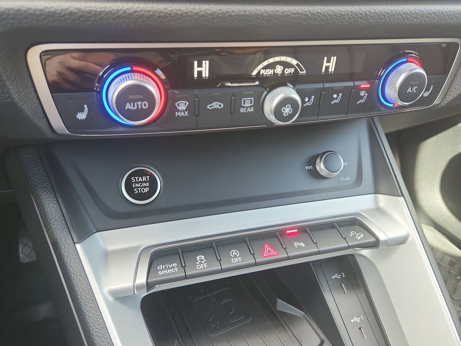 Certified 2025 Audi Q3 2.0T Premium w/ Convenience Package image 28