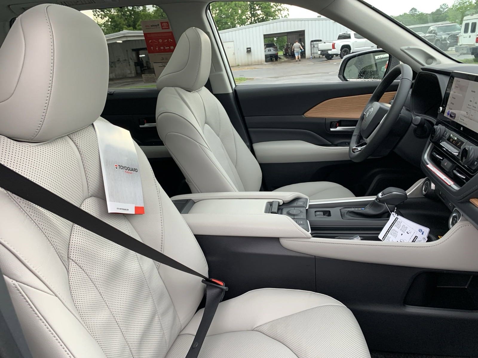New 2024 Toyota Grand Highlander Limited image 39