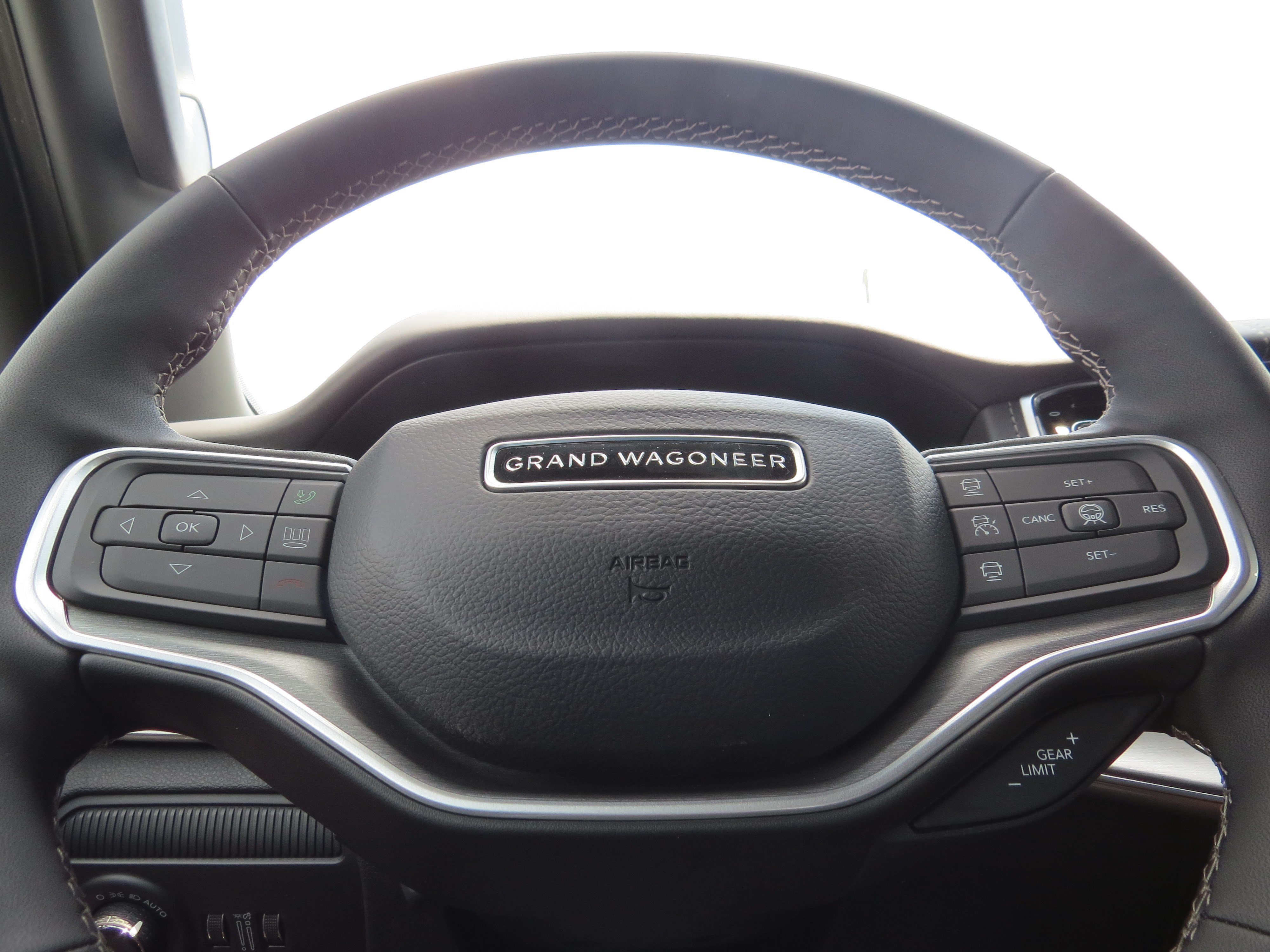 New 2026 Jeep Grand Wagoneer Limited AWD/4WD image 18