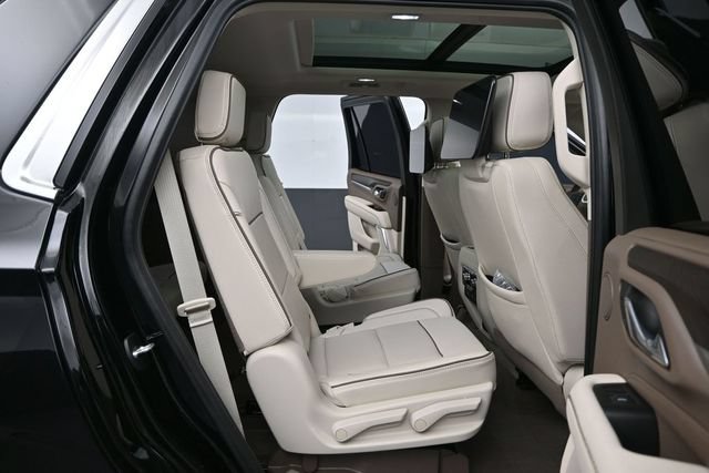 Used 2024 GMC Yukon Denali w/ Advanced Technology Package AWD/4WD image 25