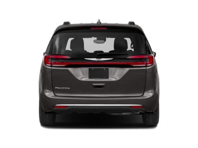 Used 2022 Chrysler Pacifica Touring-L w/ Uconnect Theater Family Group AWD/4WD image 5