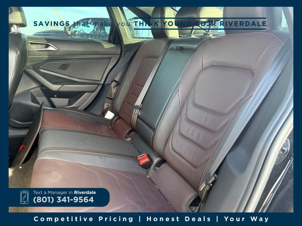Used 2022 Volkswagen Jetta GLI Autobahn image 10