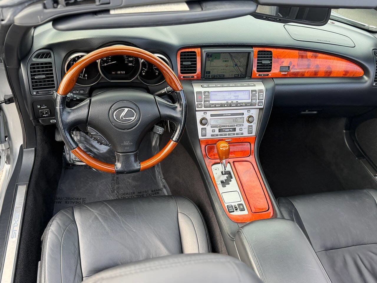 Used 2007 Lexus SC 430 Convertible image 11